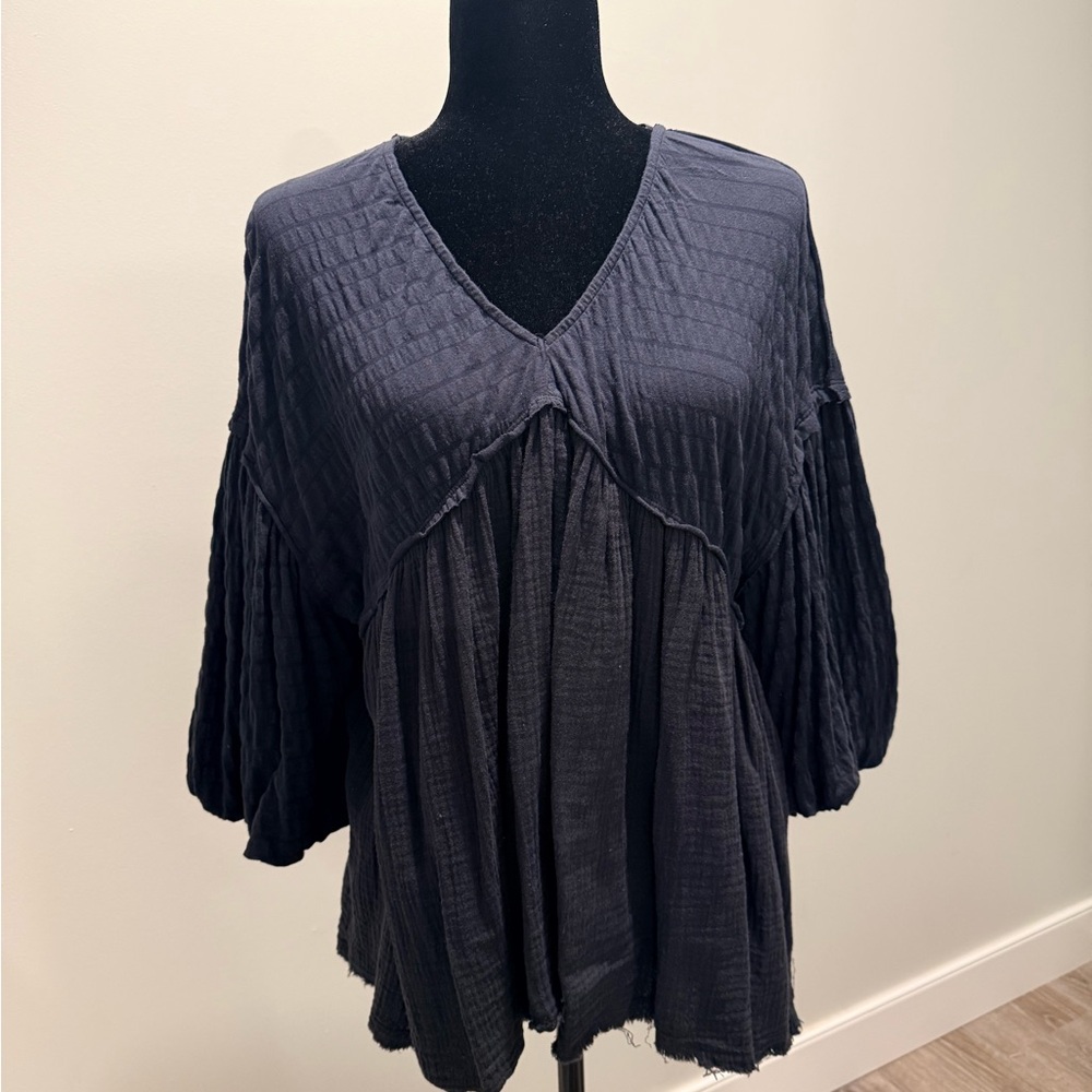 We The Free Black V-Neck Gauze Tunic with Textured Puff Sleeves